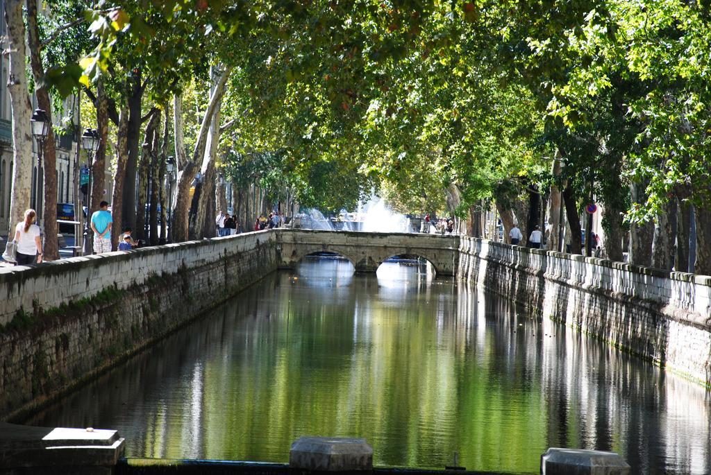 Kyriad Nimes Centre Exteriör bild