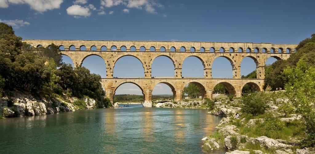 Kyriad Nimes Centre Exteriör bild