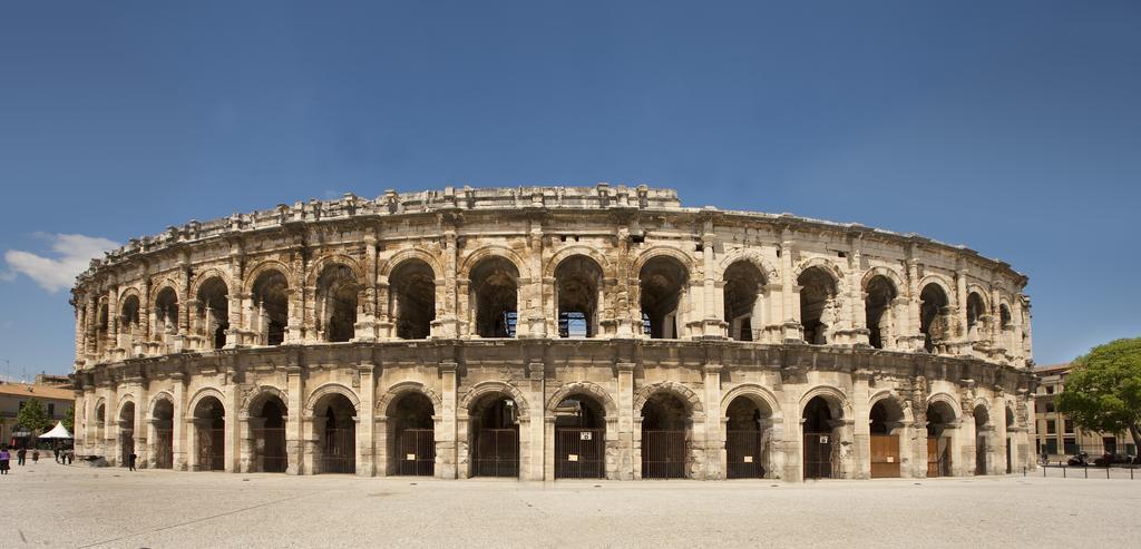 Kyriad Nimes Centre Exteriör bild